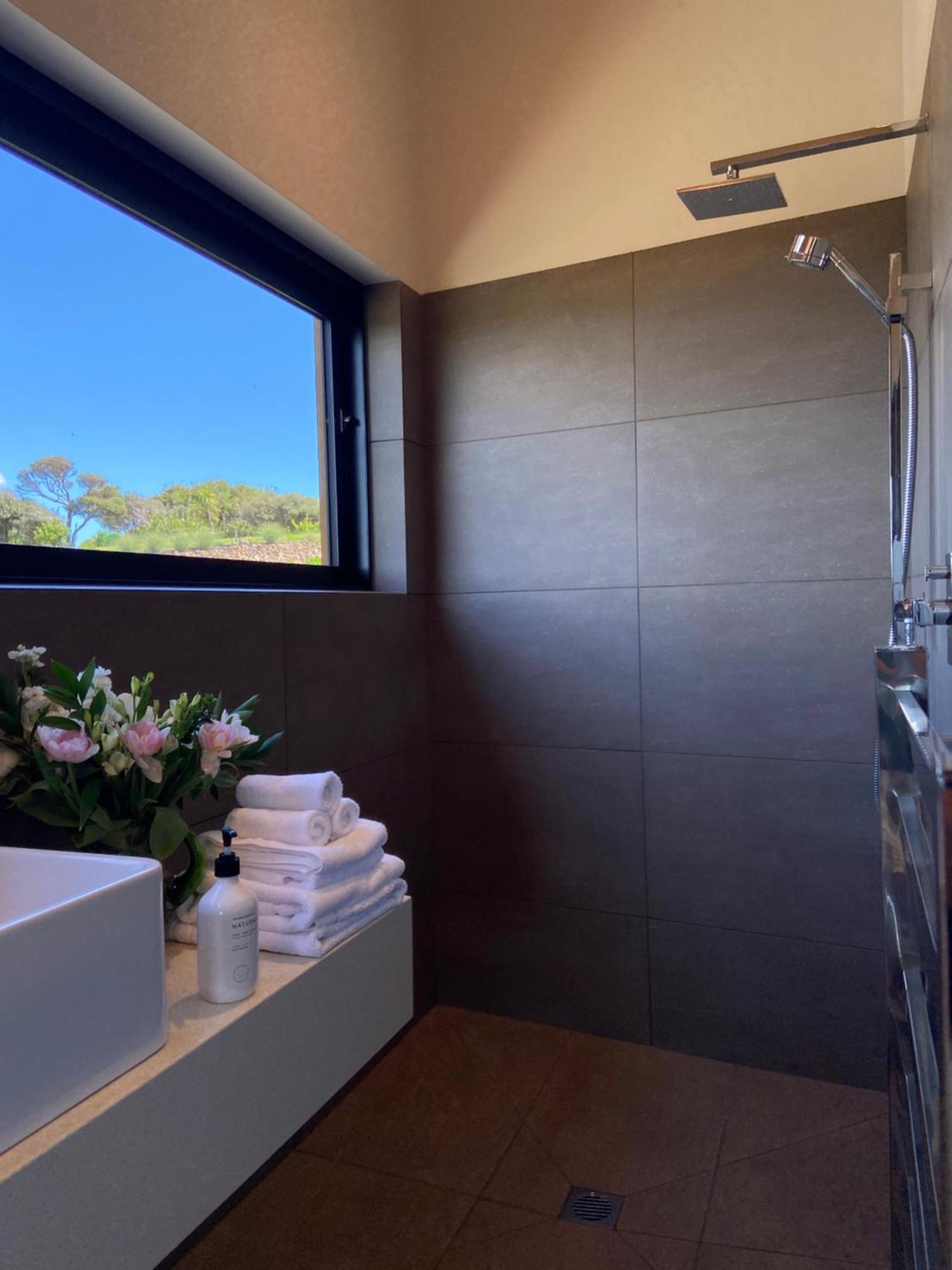 La Bodega Waiheke Island Hotel Surfdale Exterior photo