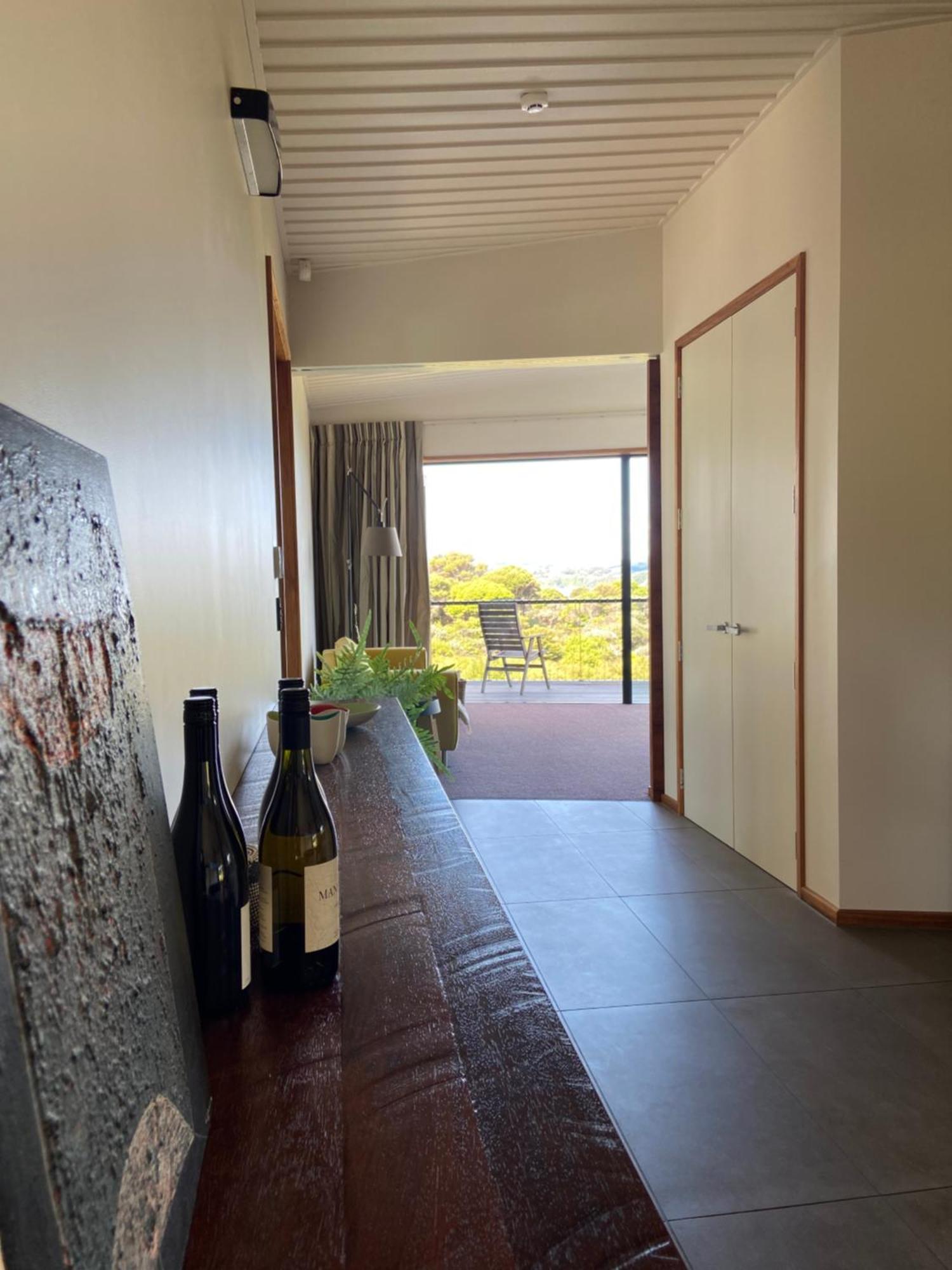 La Bodega Waiheke Island Hotel Surfdale Exterior photo
