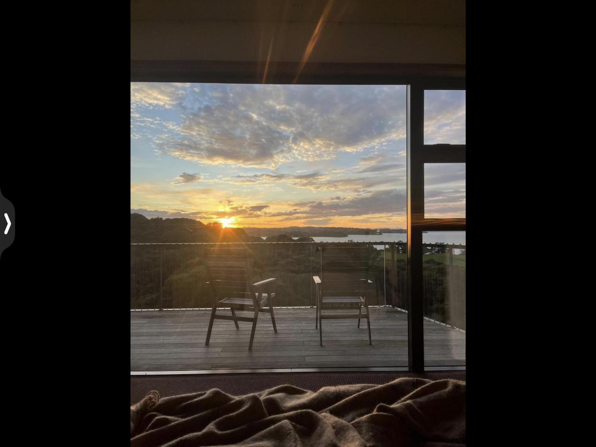 La Bodega Waiheke Island Hotel Surfdale Exterior photo