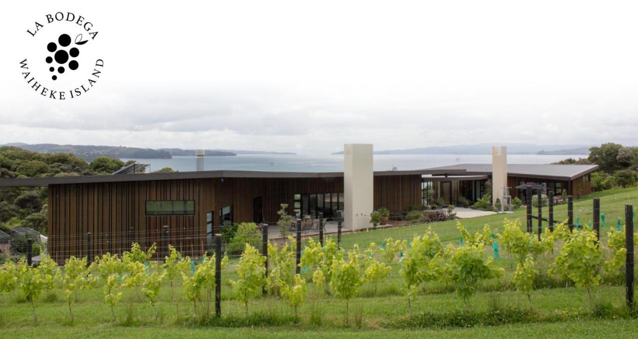 La Bodega Waiheke Island Hotel Surfdale Exterior photo